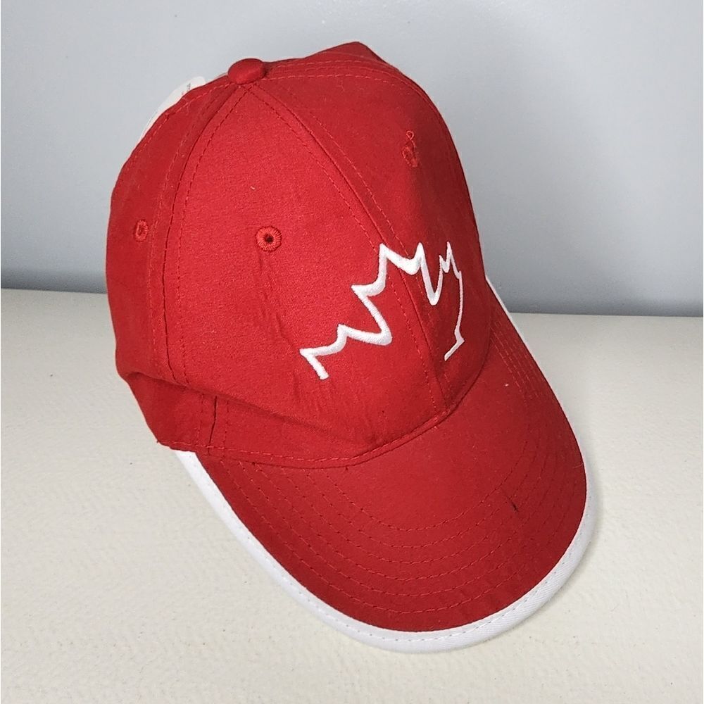 Stone Age Partial Leaf Embroidered Canada Cap Hat Canadian Maple Leaf New W/Tags